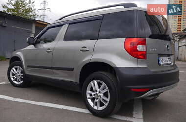 Позашляховик / Кросовер Skoda Yeti 2011 в Києві