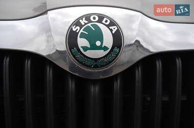 Позашляховик / Кросовер Skoda Yeti 2011 в Києві