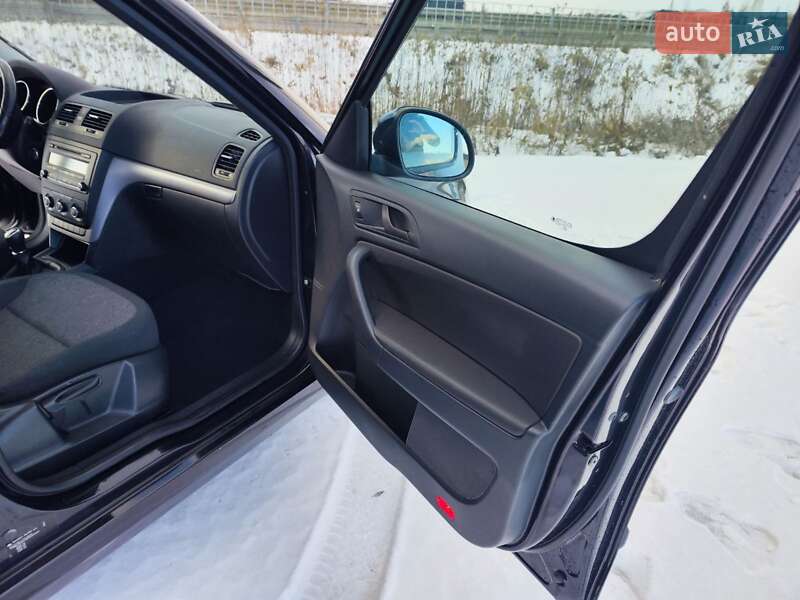 Внедорожник / Кроссовер Skoda Yeti 2014 в Львове