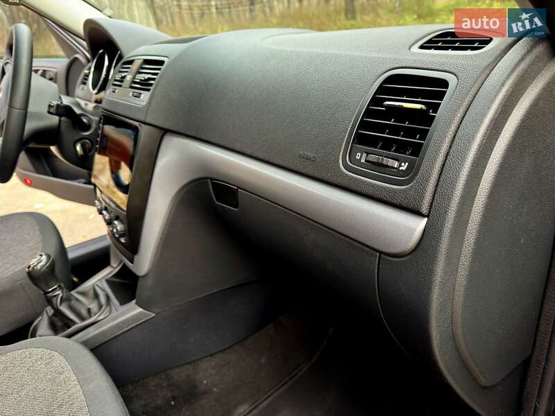 Внедорожник / Кроссовер Skoda Yeti 2014 в Киеве