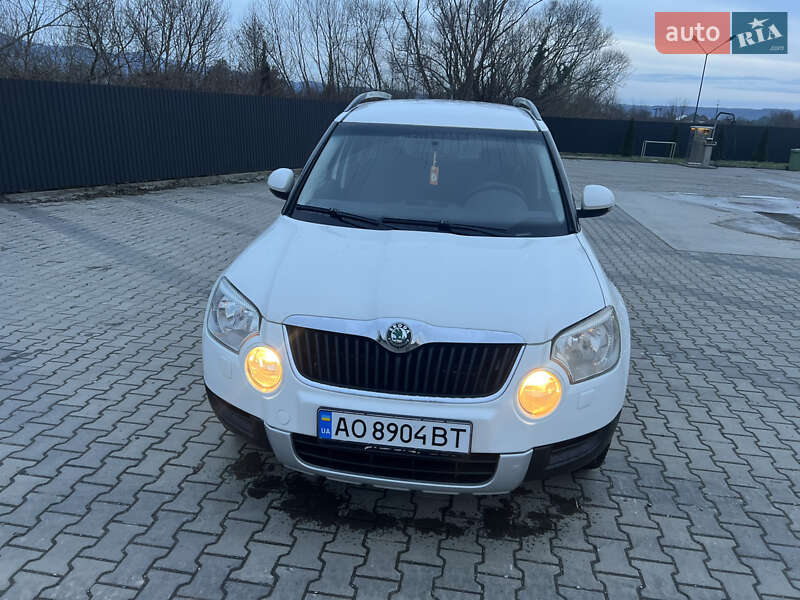 Внедорожник / Кроссовер Skoda Yeti 2013 в Иршаве