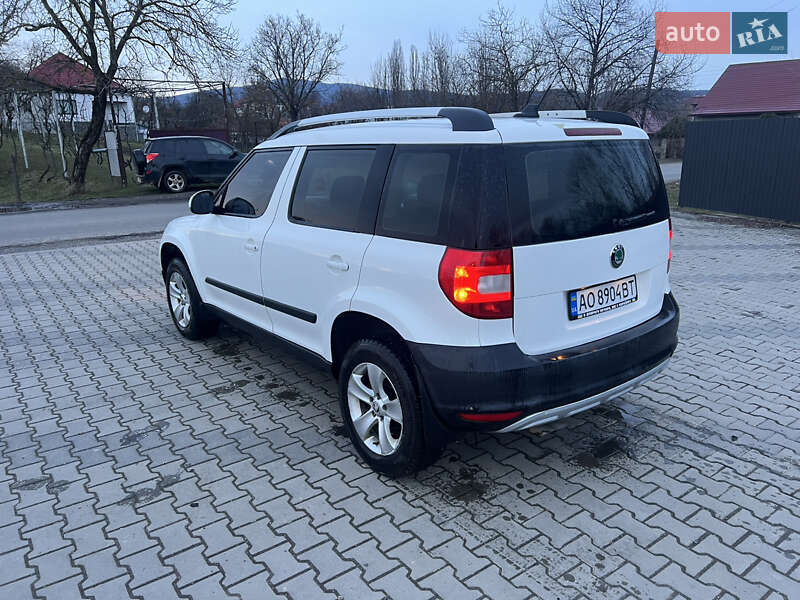 Внедорожник / Кроссовер Skoda Yeti 2013 в Иршаве