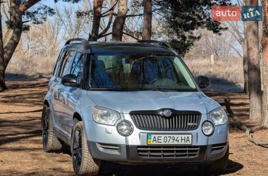 Внедорожник / Кроссовер Skoda Yeti 2012 в Днепре