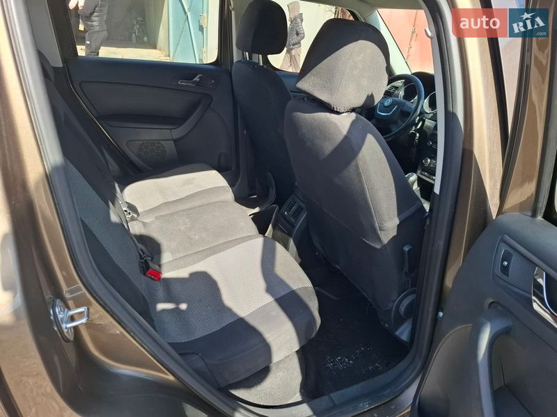 Внедорожник / Кроссовер Skoda Yeti 2012 в Каменец-Подольском