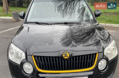 Внедорожник / Кроссовер Skoda Yeti 2009 в Черноморске