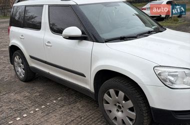 Позашляховик / Кросовер Skoda Yeti 2012 в Києві