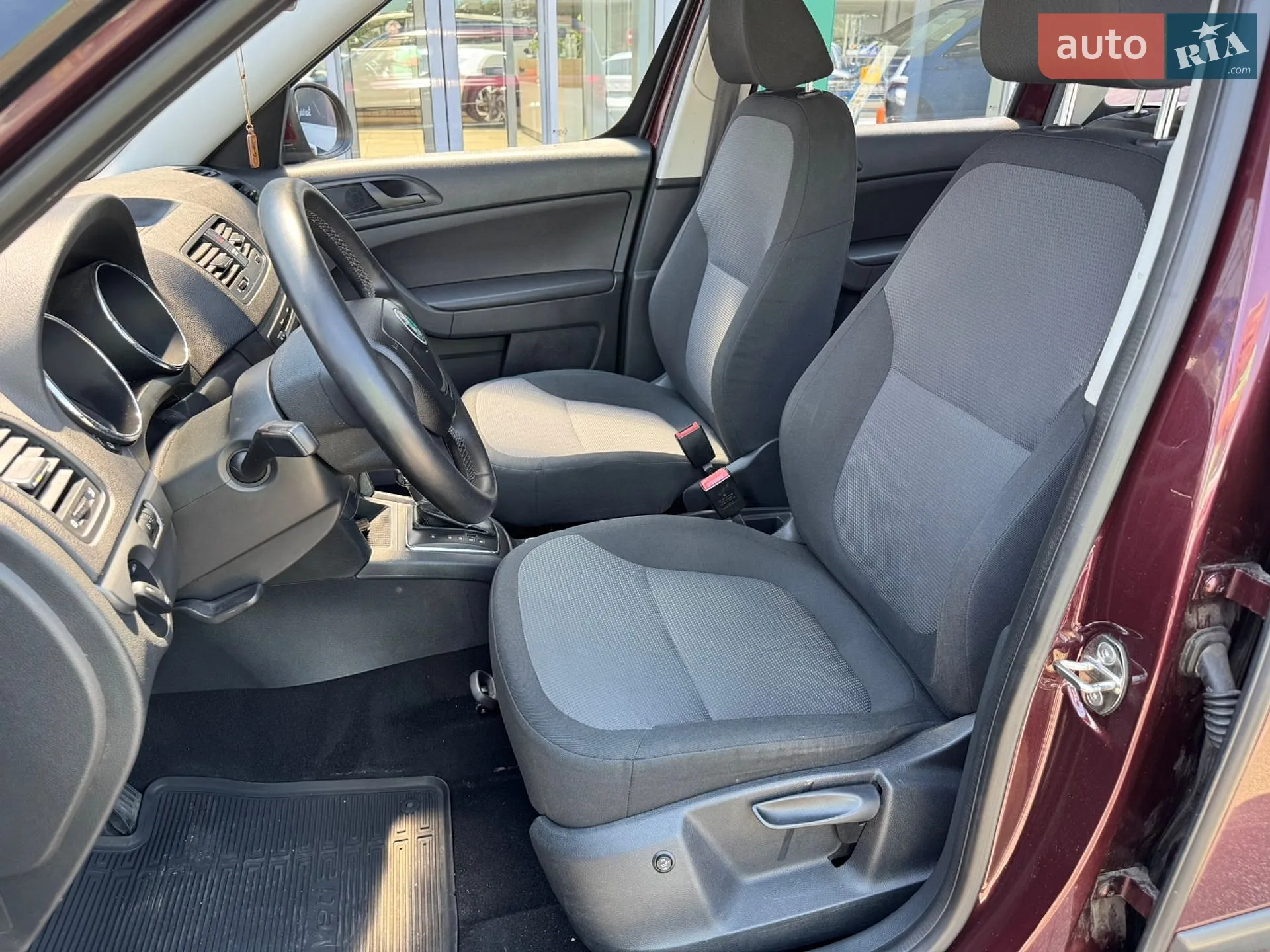2012 Skoda Yeti - мініатюра 12