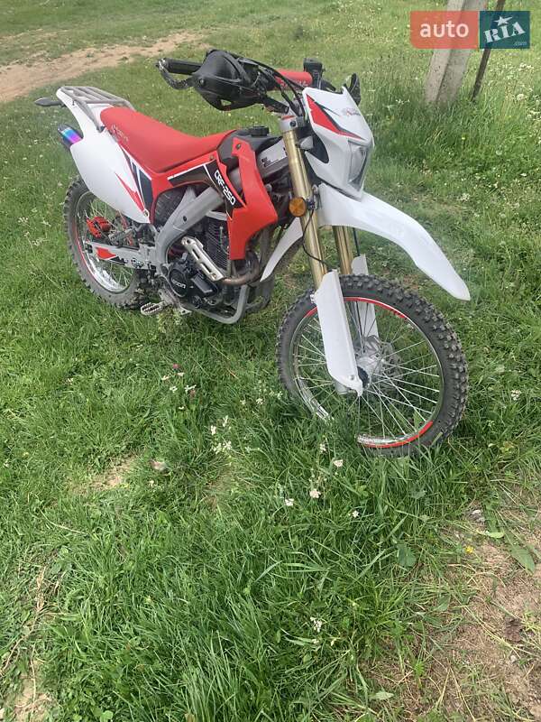 Мотовездеход SkyBike CRF 2022 в Верховине