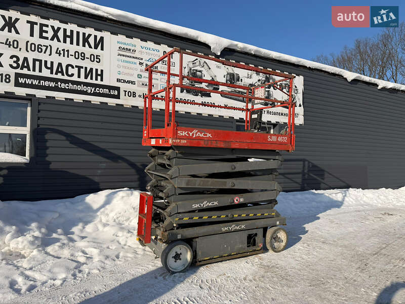 Ножничный подъемник Skyjack SJ 2015 в Житомире