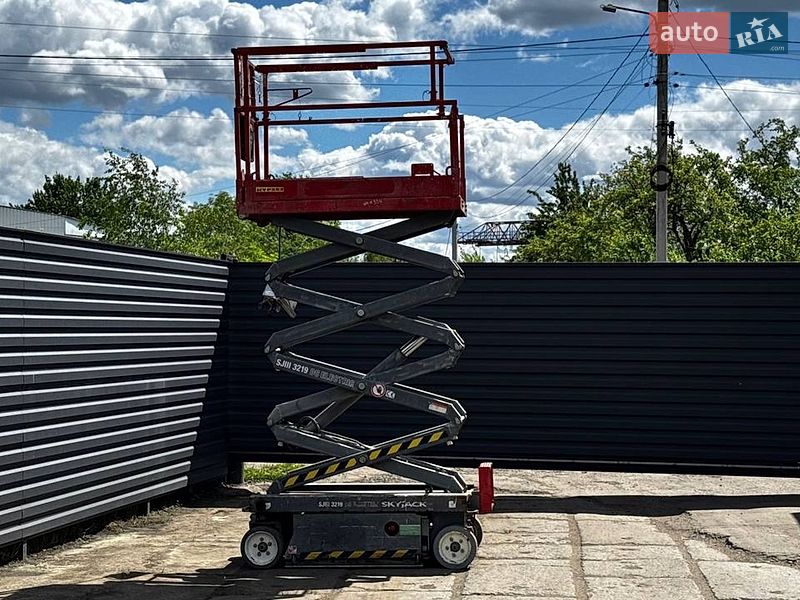 Ножничный подъемник Skyjack SJ 2019 в Житомире