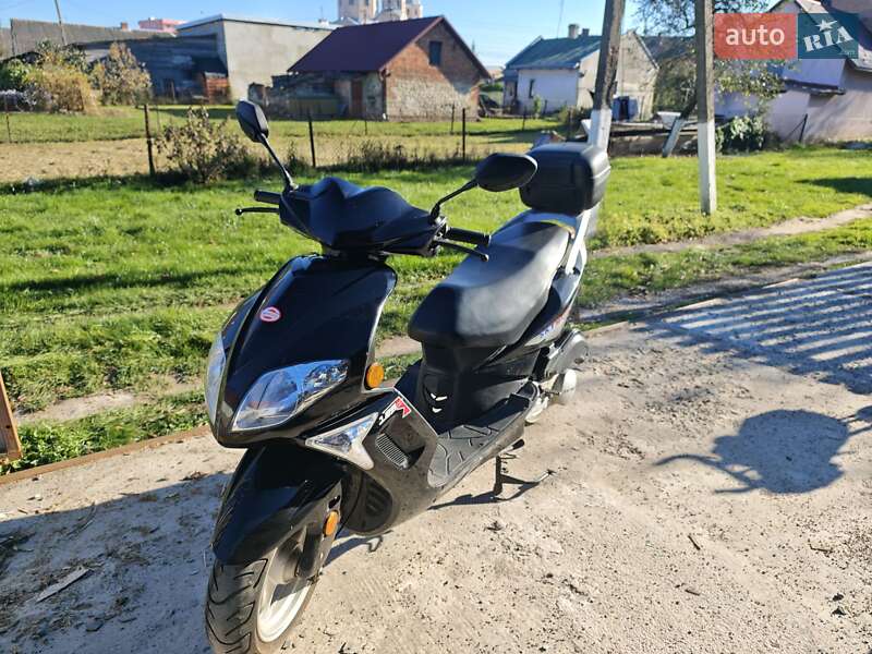 Скутер SkyMoto Patrol 2012 в Городке