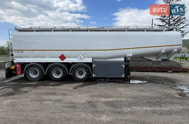 Цистерна напівпричіп Slisko CM-1-4-S/30 2006 в Мукачевому