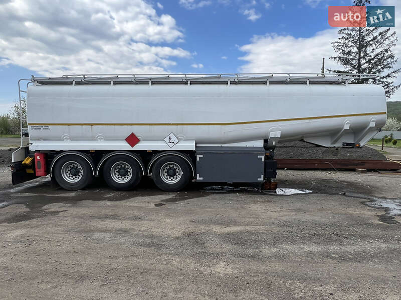 Цистерна полуприцеп Slisko CM-1-4-S/30 2006 в Мукачево