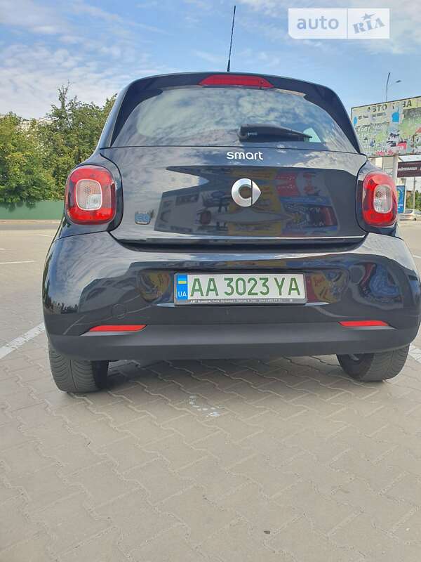 Хэтчбек Smart EQ Forfour 2019 в Киеве