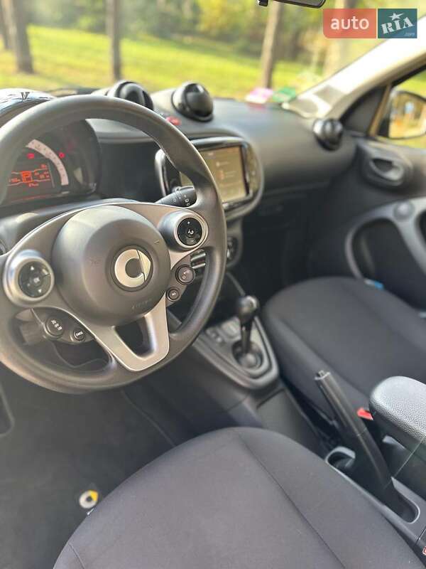Хэтчбек Smart EQ Forfour 2021 в Киеве