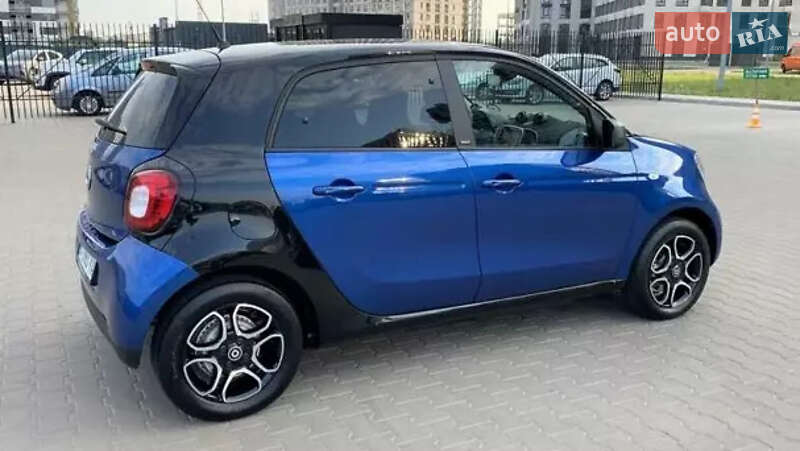 Хэтчбек Smart EQ Forfour 2018 в Киеве