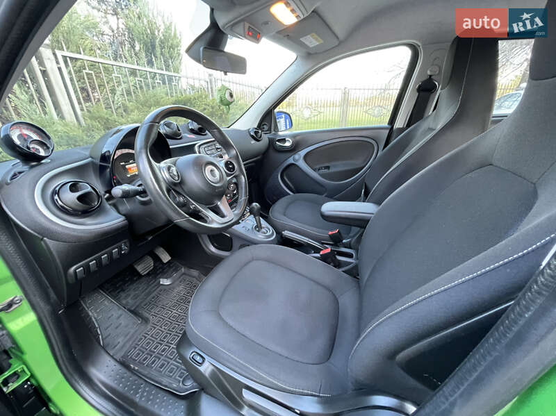 Хэтчбек Smart EQ Forfour 2017 в Харькове фото 15 Хэтчбек Smart EQ Forfour 2017 в Харькове