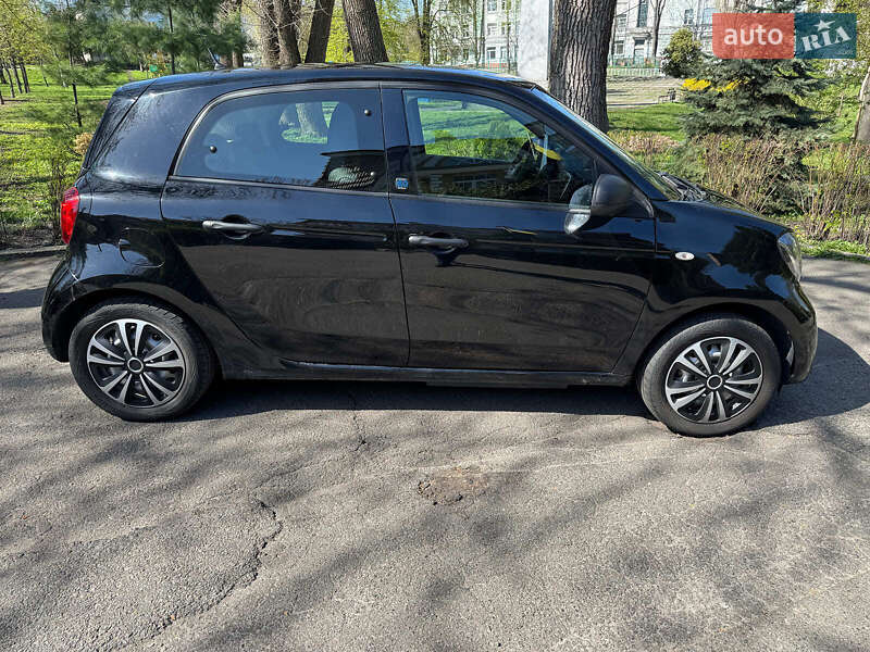 Хэтчбек Smart EQ Forfour 2021 в Киеве
