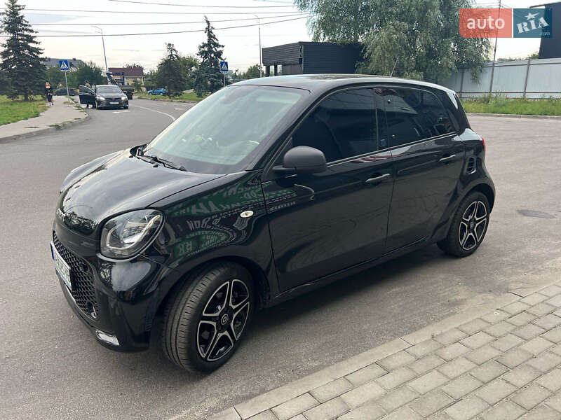 Хэтчбек Smart EQ Forfour 2020 в 