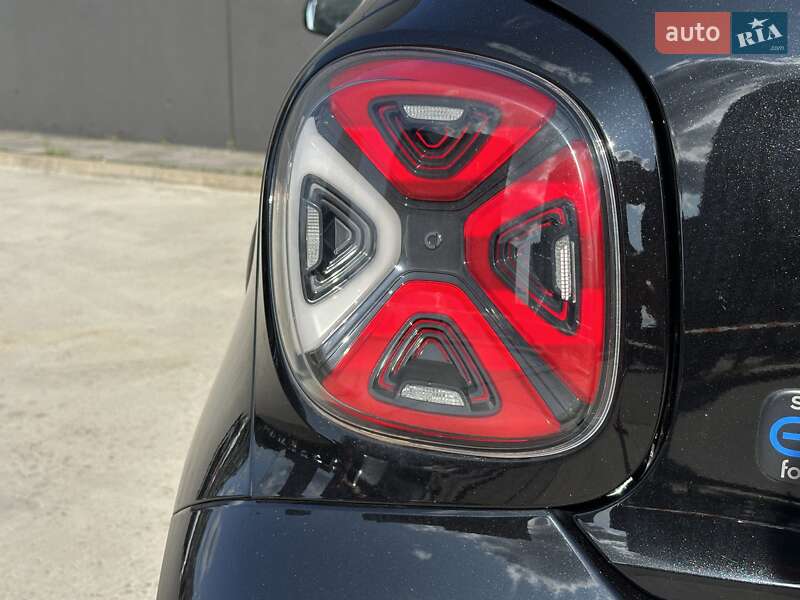 Хэтчбек Smart EQ Forfour 2021 в Киеве