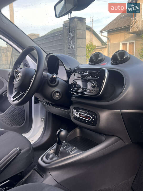 Хэтчбек Smart EQ Forfour 2021 в Самборе