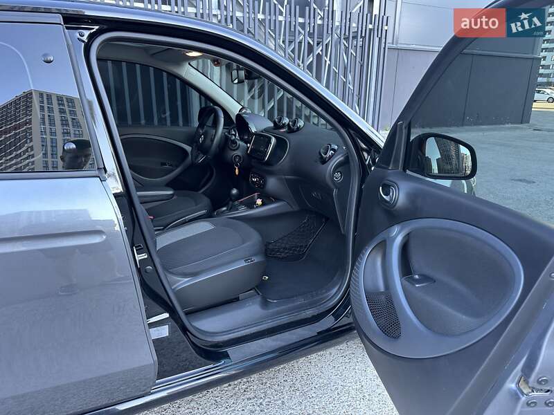 Хэтчбек Smart EQ Forfour 2020 в Киеве