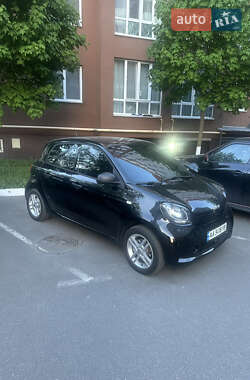 Хэтчбек Smart EQ Forfour 2021 в Киеве
