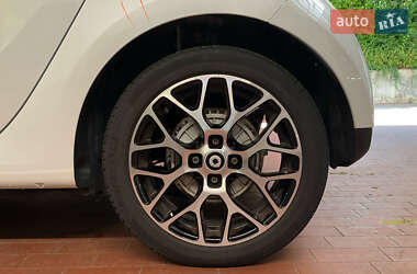 Хэтчбек Smart EQ Forfour 2021 в 