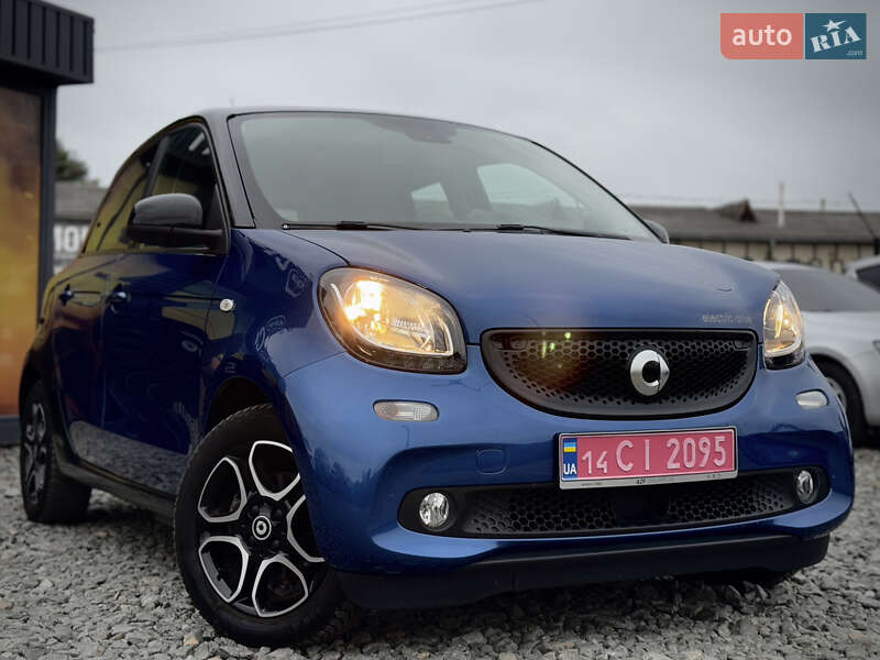 Хетчбек Smart EQ Forfour 2017 в Стрию