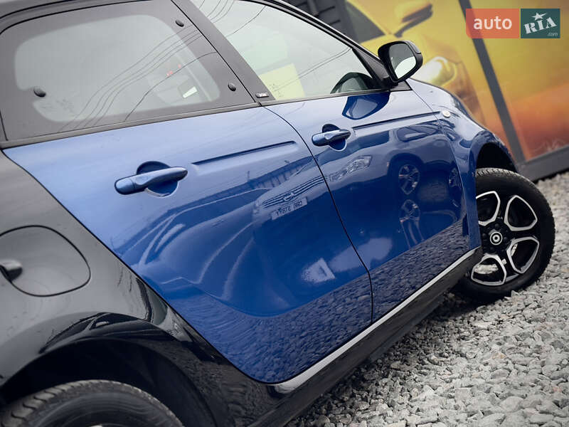 Хетчбек Smart EQ Forfour 2017 в Стрию