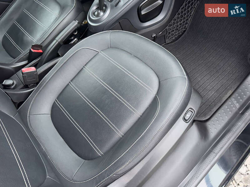 Хэтчбек Smart EQ Forfour 2017 в Стрые