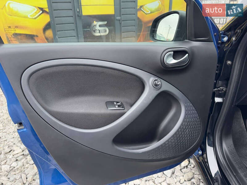 Хэтчбек Smart EQ Forfour 2017 в Стрые