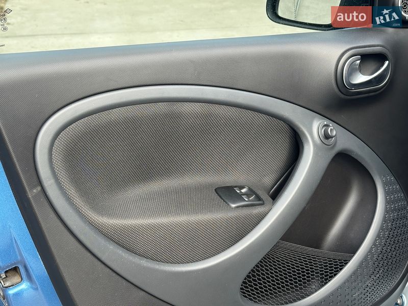 Хэтчбек Smart EQ Forfour 2021 в Киеве фото 16 Хэтчбек Smart EQ Forfour 2021 в Киеве