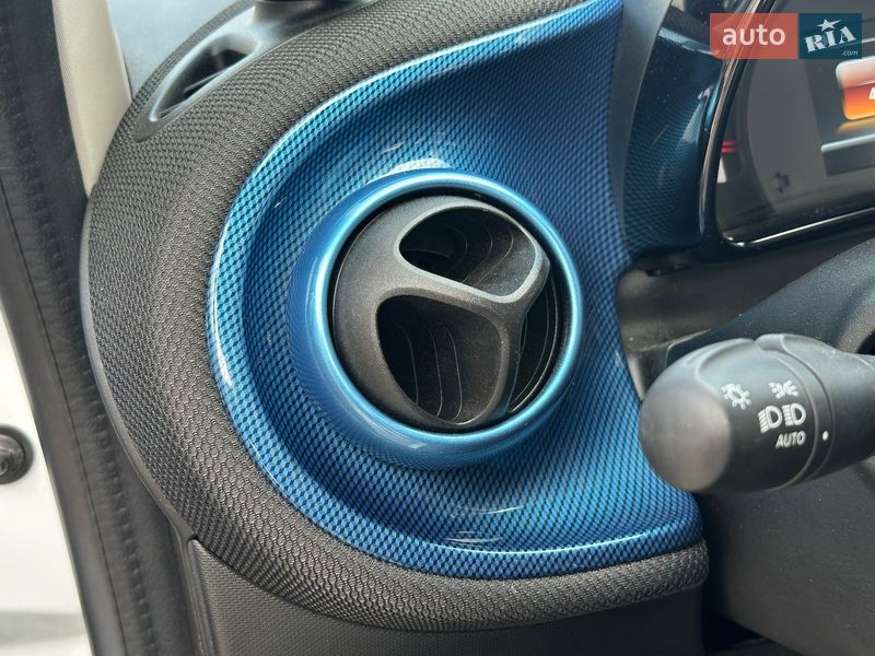 Хэтчбек Smart EQ Forfour 2021 в Киеве фото 22 Хэтчбек Smart EQ Forfour 2021 в Киеве