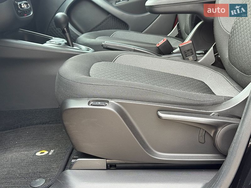 Хетчбек Smart EQ Forfour 2021 в Києві фото 24 Хетчбек Smart EQ Forfour 2021 в Києві