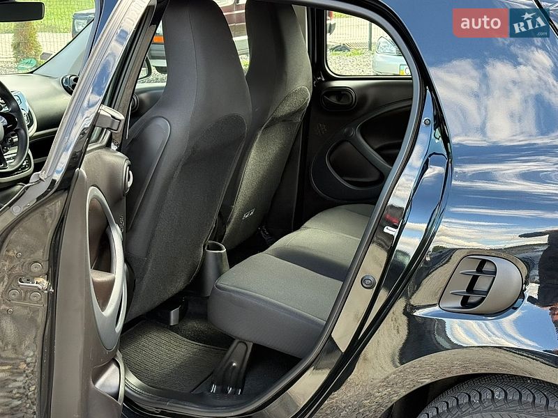 Хэтчбек Smart EQ Forfour 2021 в Черновцах фото 21 Хэтчбек Smart EQ Forfour 2021 в Черновцах