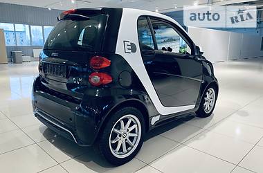 Хэтчбек Smart EQ Fortwo 2014 в Киеве