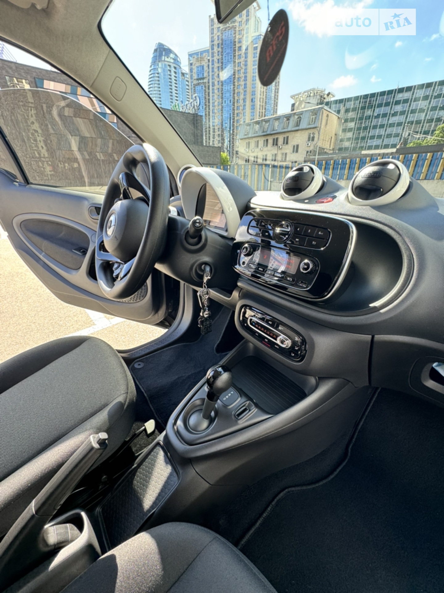 2020 Smart Fortwo - мініатюра 26