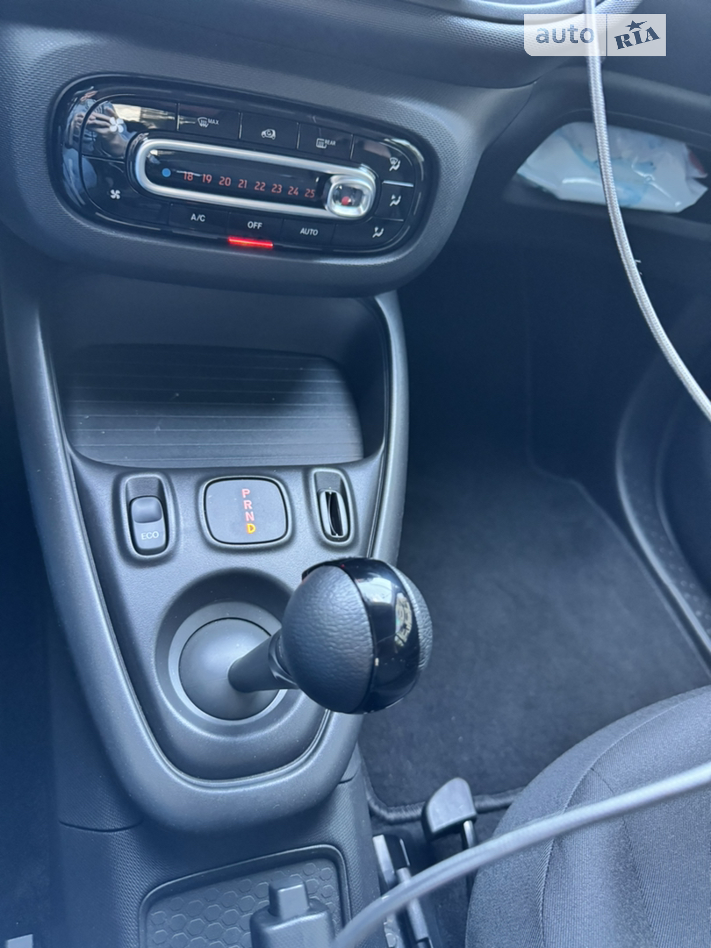 2020 Smart Fortwo - мініатюра 21
