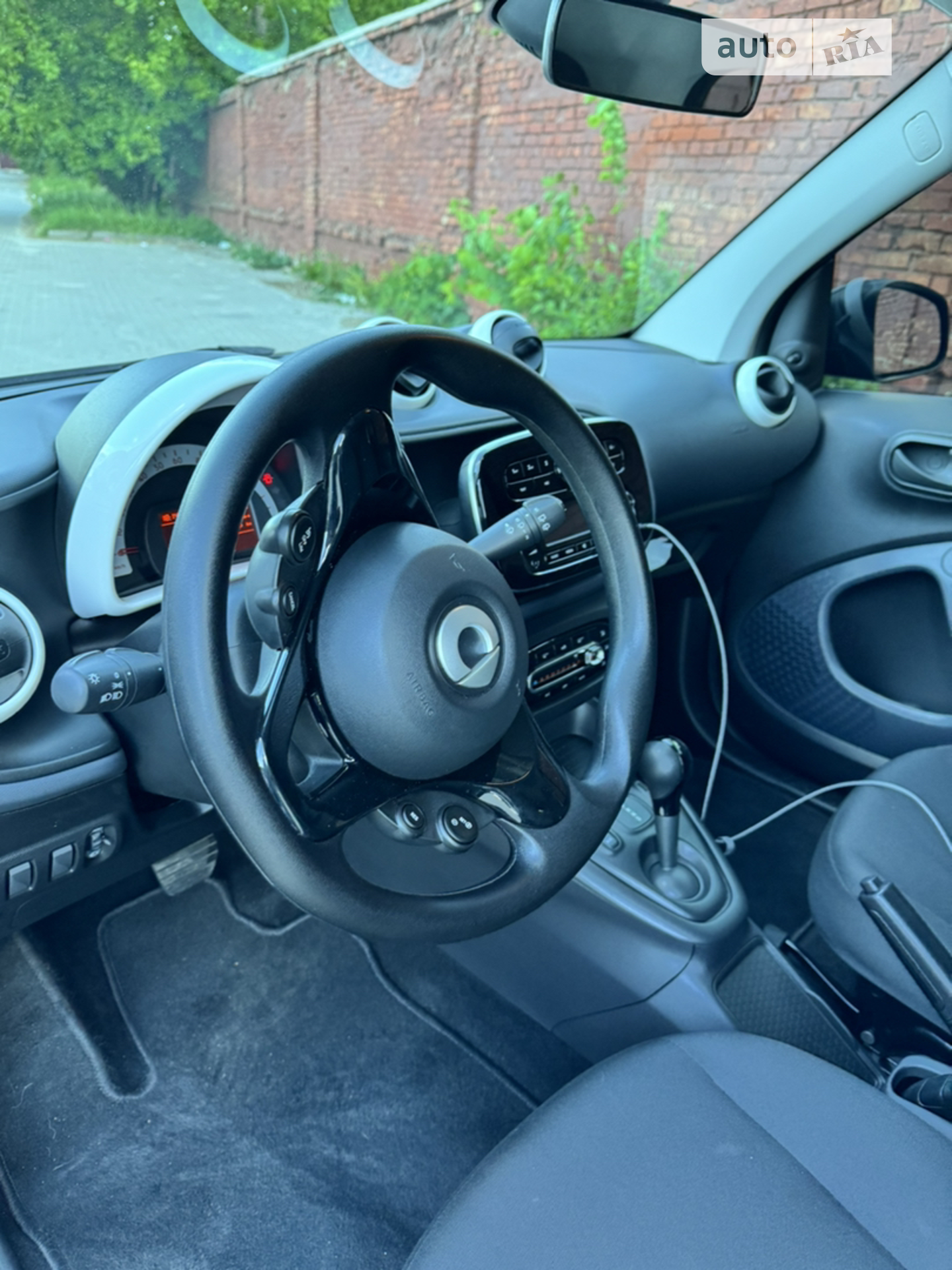 2020 Smart Fortwo - мініатюра 25