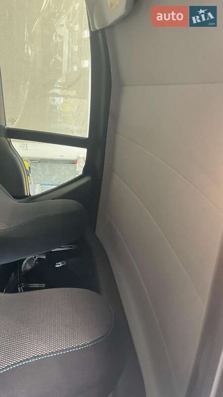 Кабріолет Smart EQ Fortwo 2020 в Києві фото 14 Кабріолет Smart EQ Fortwo 2020 в Києві