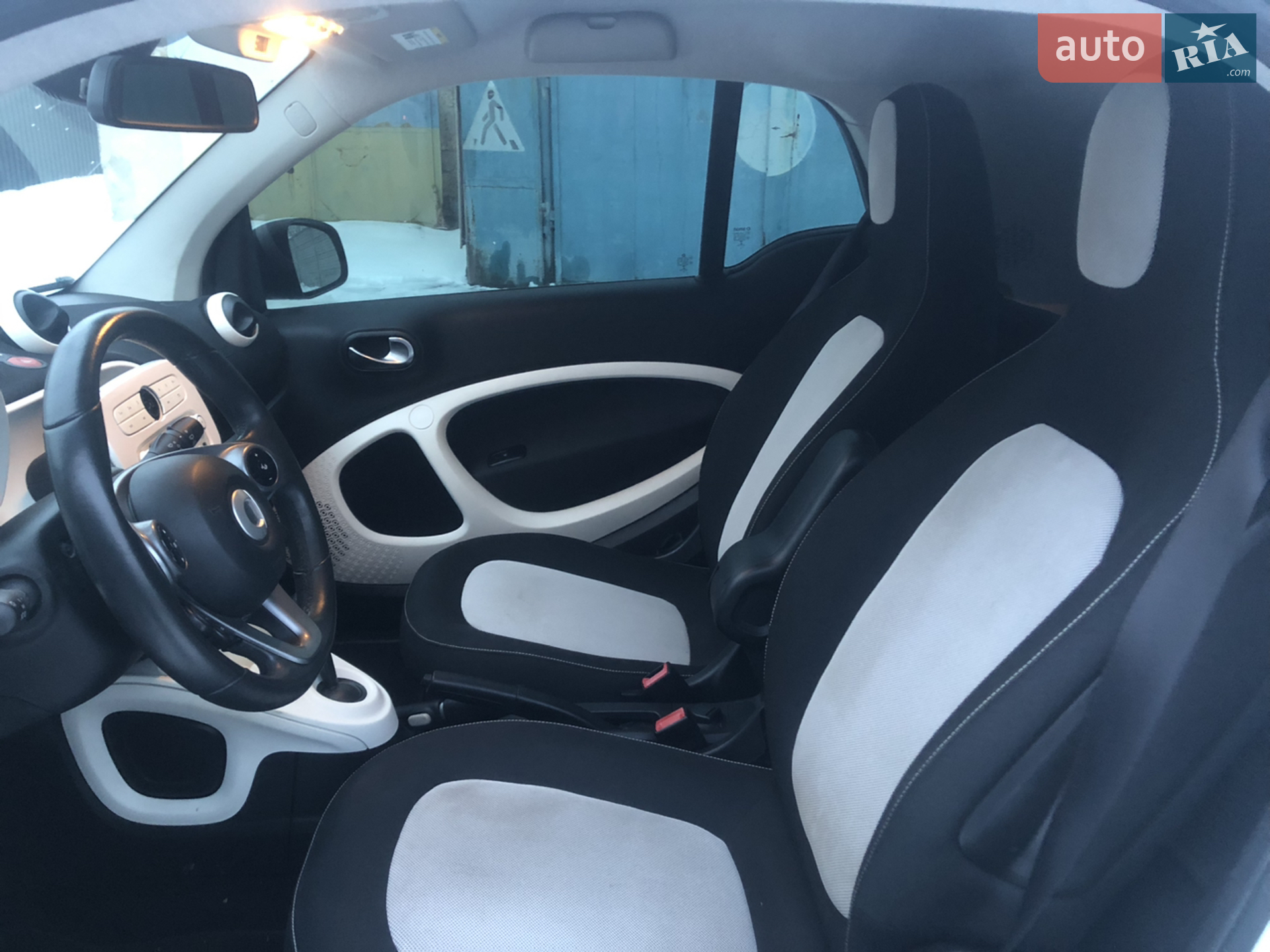 2018 Smart Fortwo - мініатюра 8