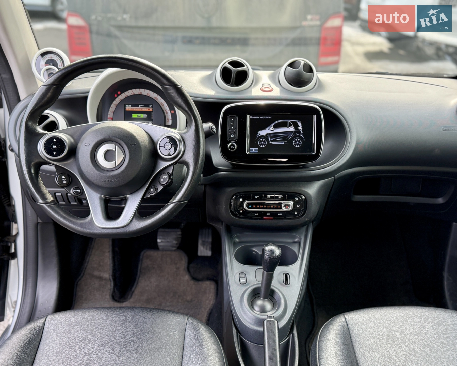 2018 Smart Fortwo - мініатюра 29