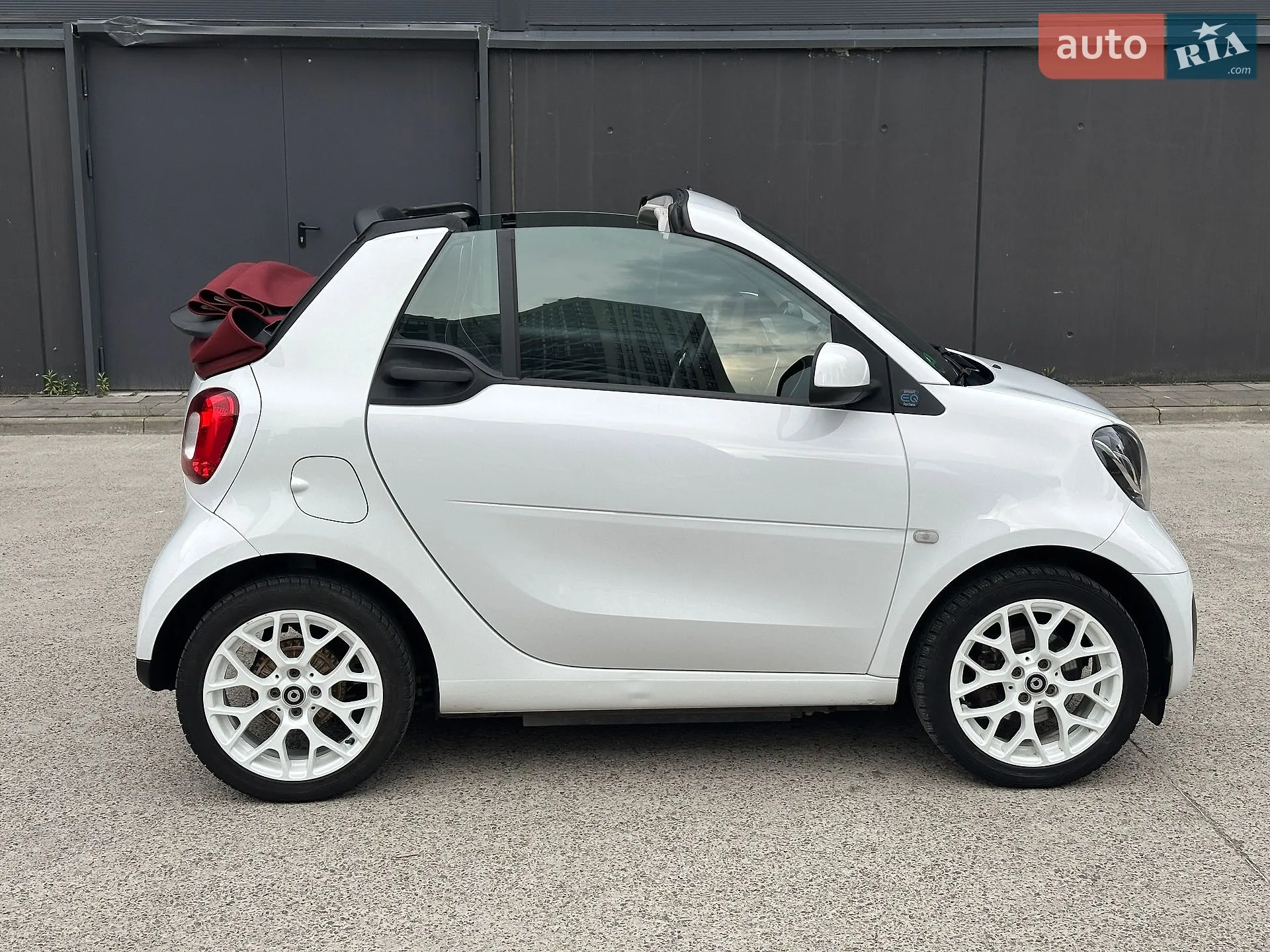 2020 Smart Fortwo - мініатюра 25