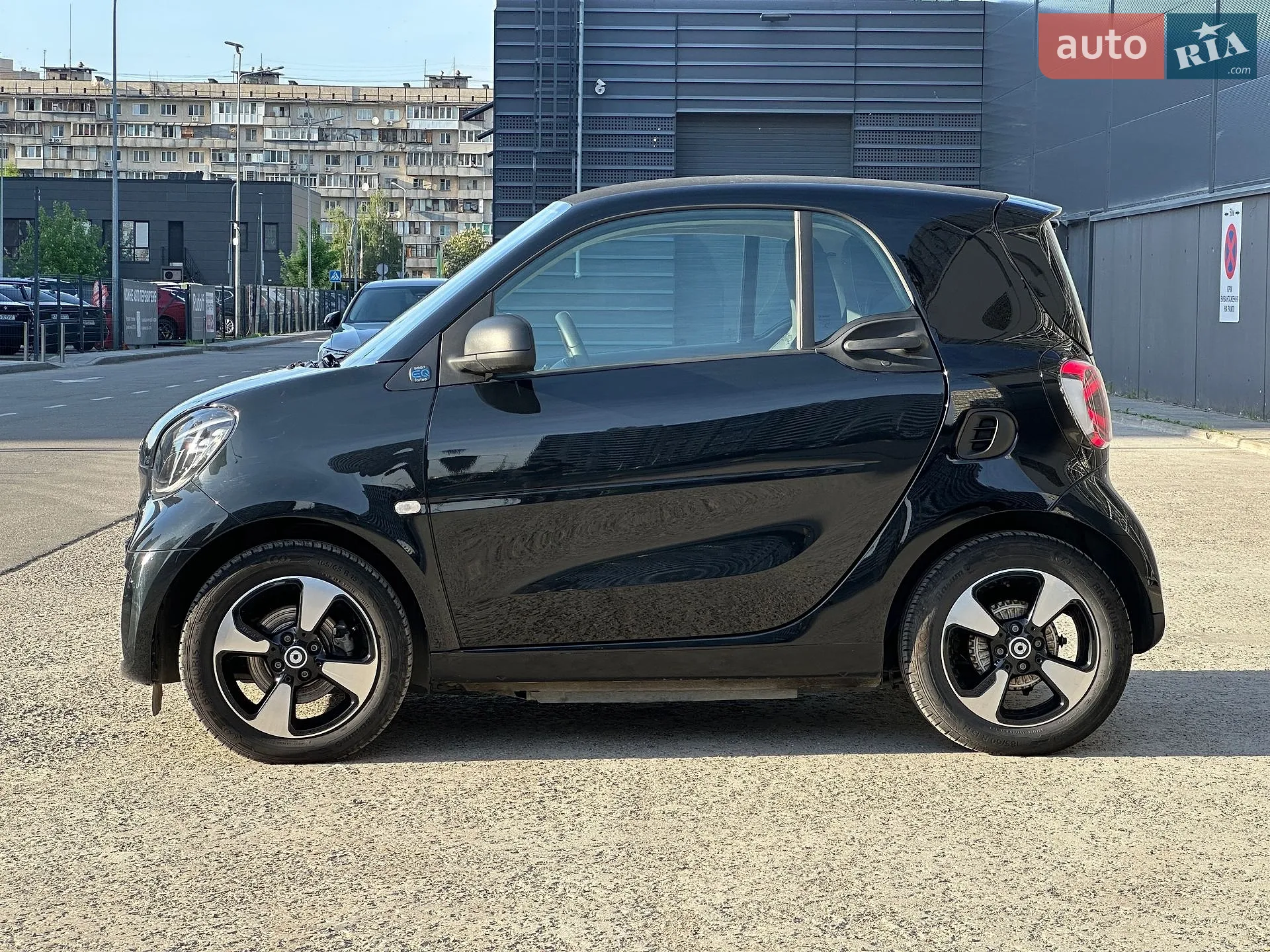 2021 Smart Fortwo - мініатюра 10