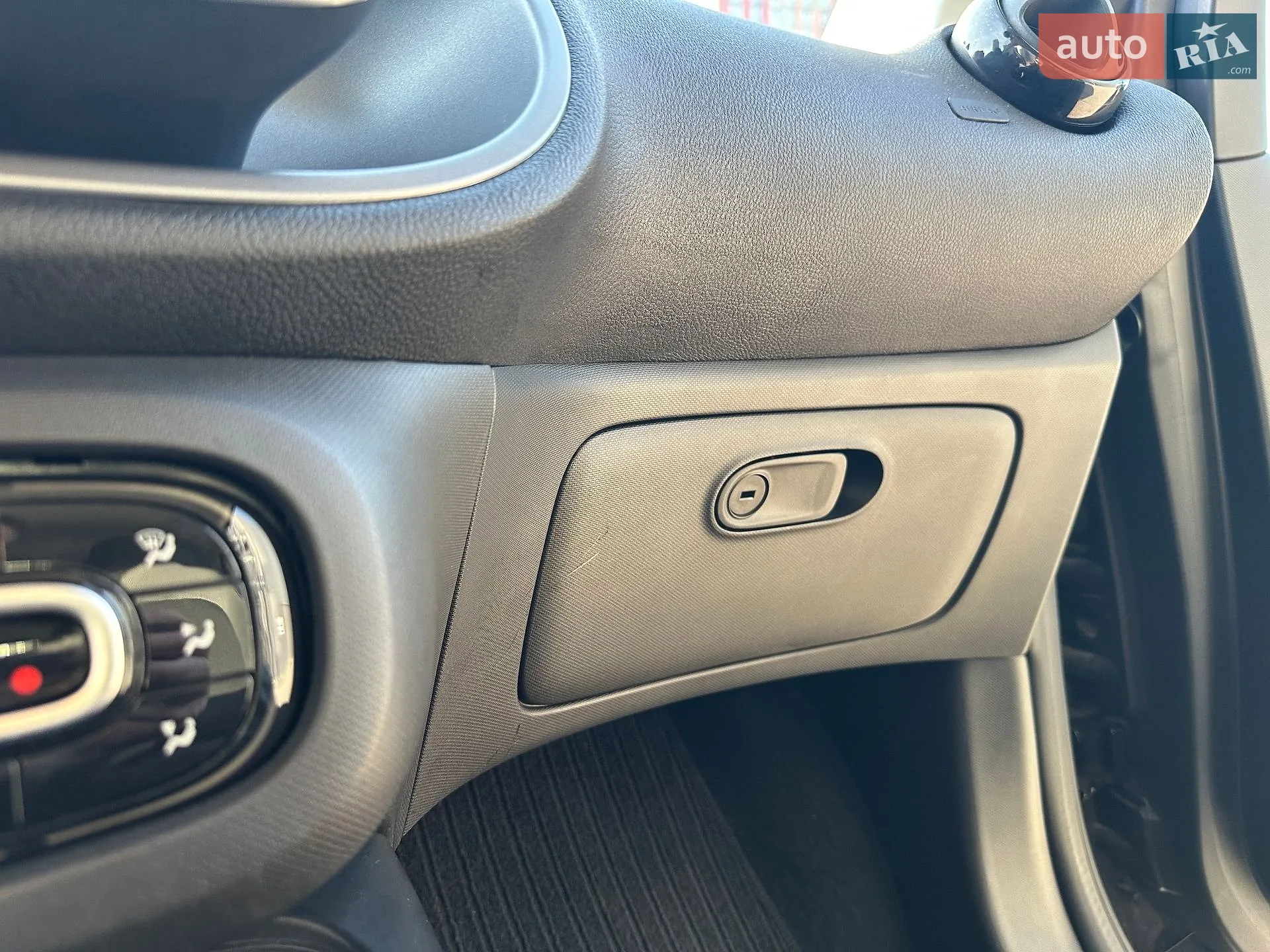 2021 Smart Fortwo - мініатюра 21