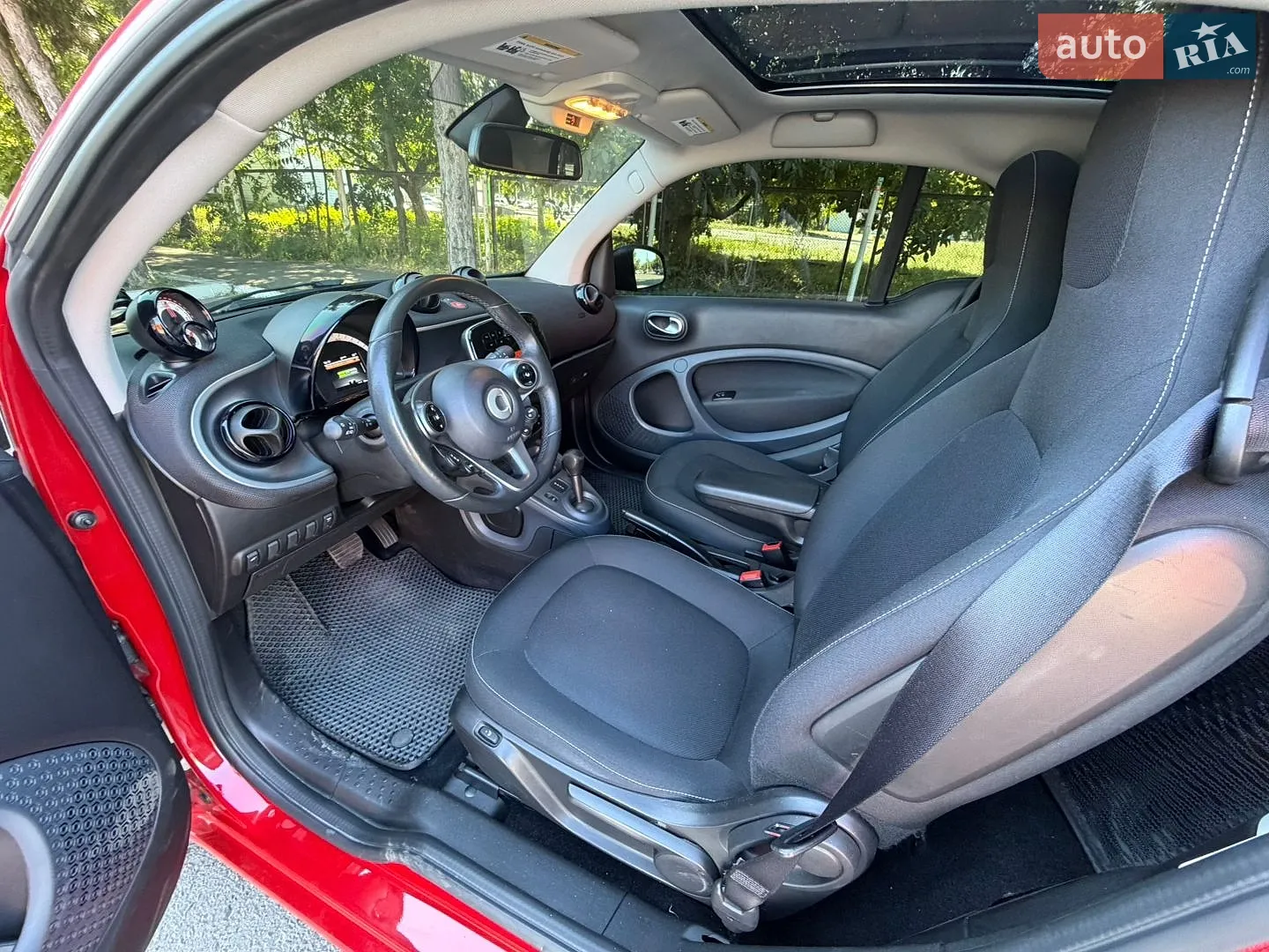 2019 Smart Fortwo - мініатюра 9