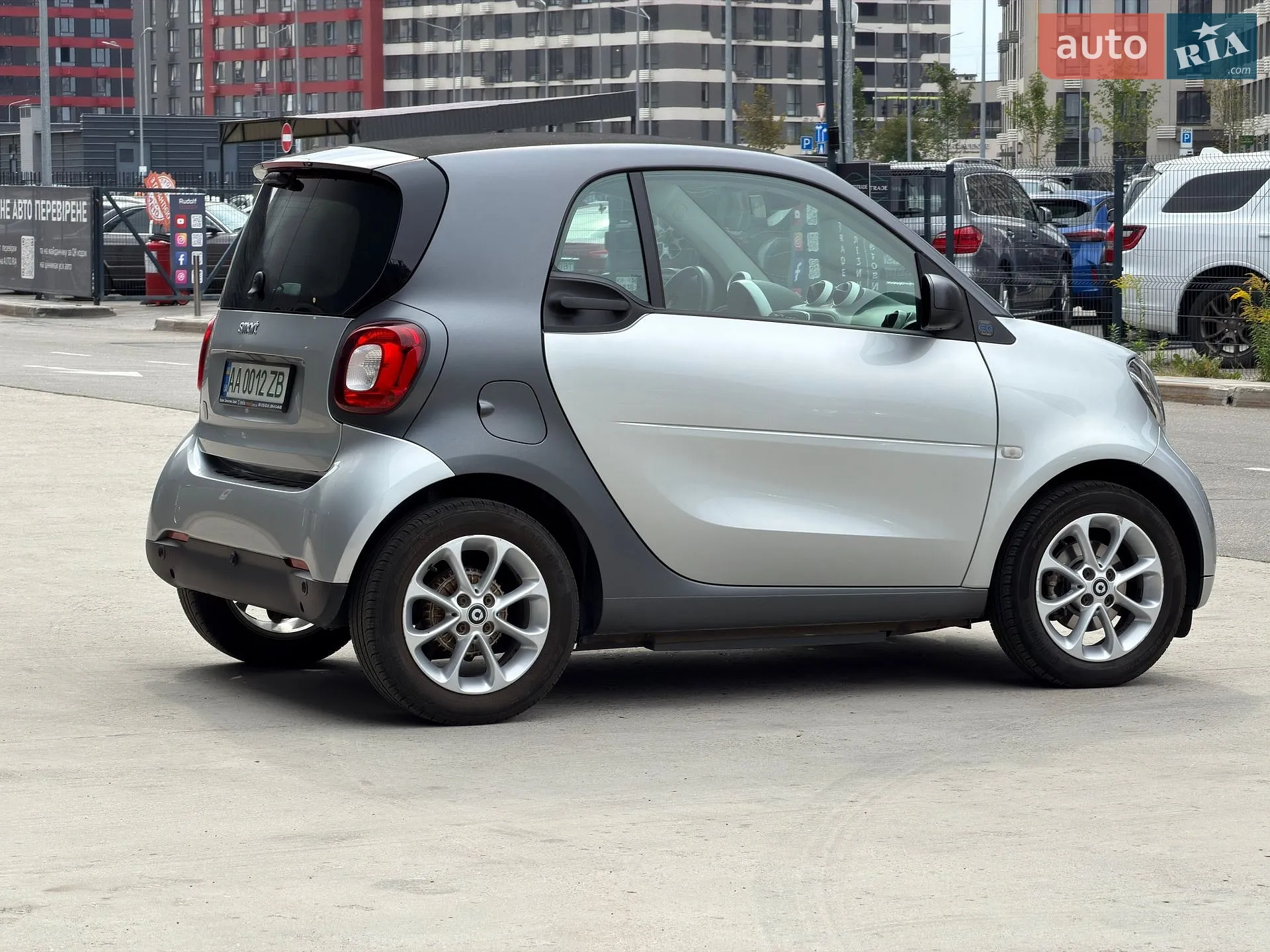 2019 Smart Fortwo - мініатюра 5