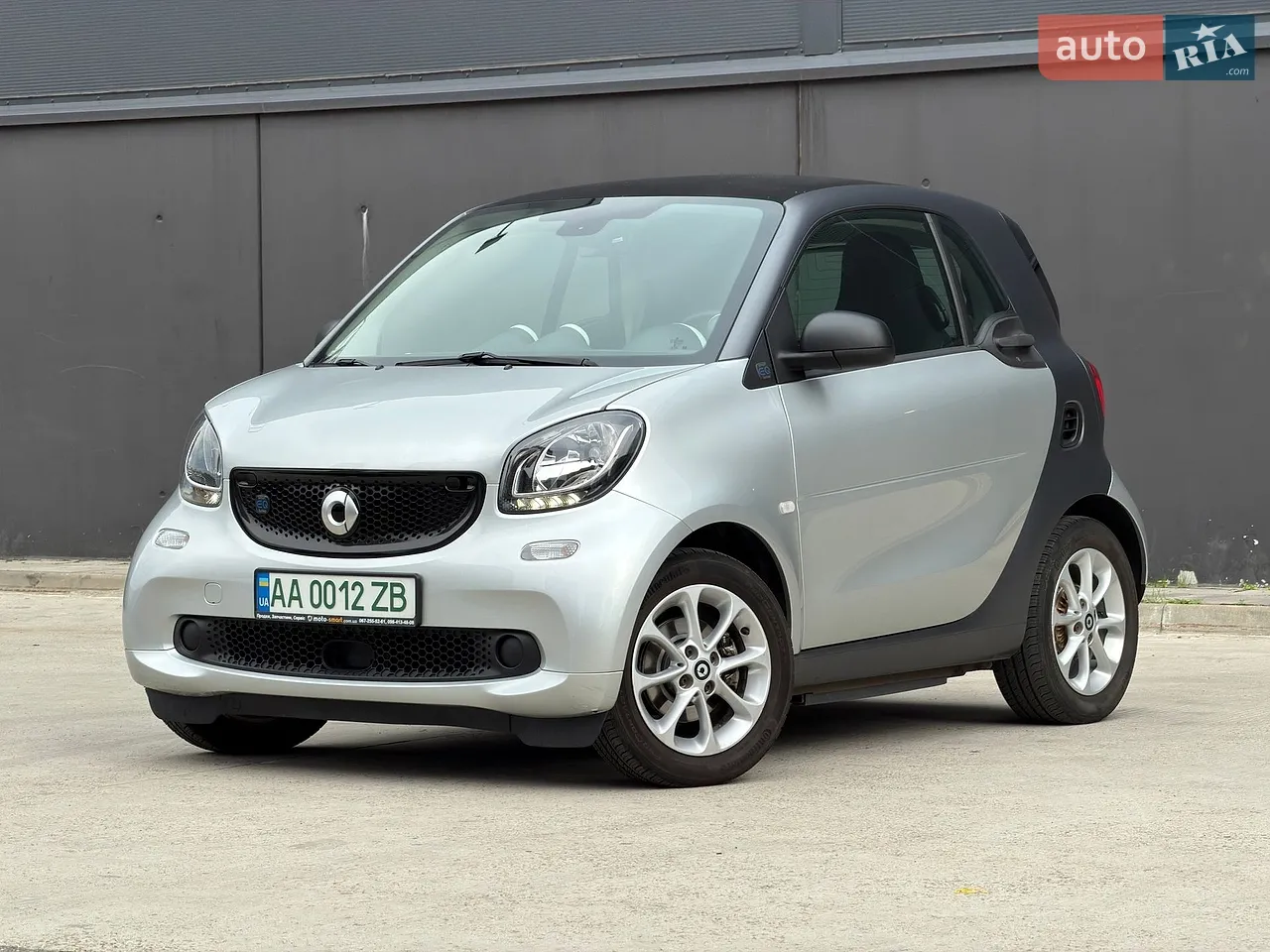 2019 Smart Fortwo - мініатюра 35