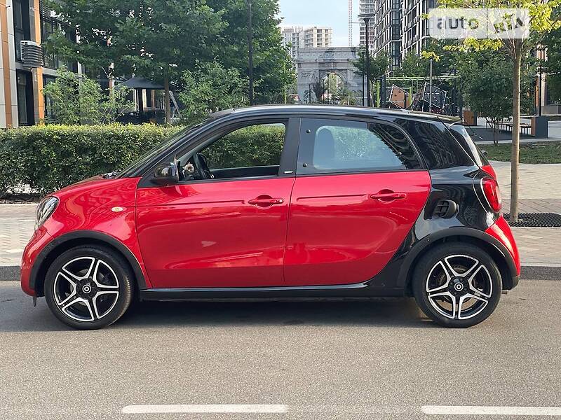 Хэтчбек Smart Forfour 2016 в Киеве